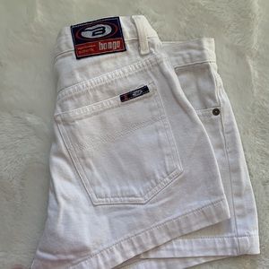 Vintage authentic white bongo shorts
